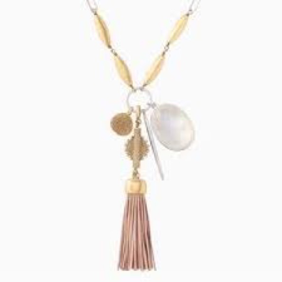 Stella & Dot Victoria Pendant Necklace - Picture 2 of 3